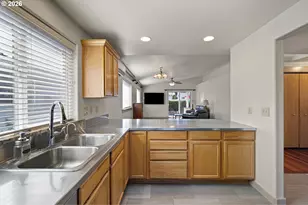 2092 Four Oak Grange Rd, Eugene, OR 97405 - Photo 8