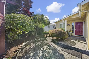 2092 Four Oak Grange Rd, Eugene, OR 97405 - Photo 2