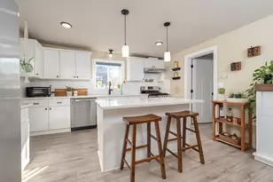 1220 10th St, Oregon City, OR 97045 - Photo 8