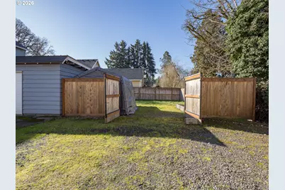 1220 10th St, Oregon City, OR 97045 - Photo 40