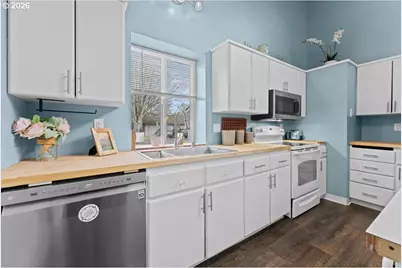 13414 NW Indian Spring Dr, Vancouver, WA 98685 - Photo 12