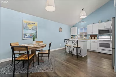 13414 NW Indian Spring Dr, Vancouver, WA 98685 - Photo 8