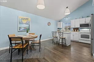 13414 NW Indian Spring Dr, Vancouver, WA 98685 - Photo 8