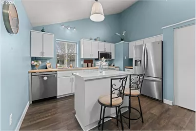 13414 NW Indian Spring Dr, Vancouver, WA 98685 - Photo 10