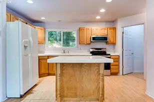 667 Kamapheema Pl, Eugene, OR 97405 - Photo 10