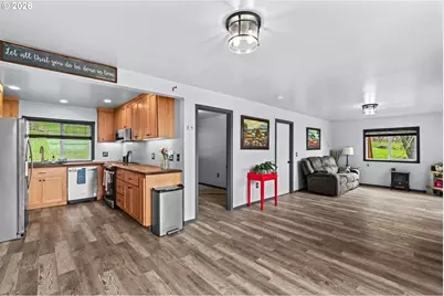 93313 Westpoint Rd, Harrisburg, OR 97446 - Photo 10