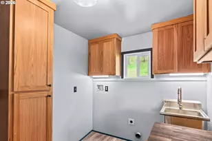 93313 Westpoint Rd, Harrisburg, OR 97446 - Photo 16