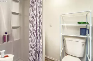 1080 State St, North Bend, OR 97459 - Photo 8