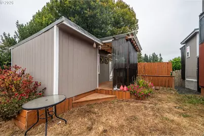 1080 State St, North Bend, OR 97459 - Photo 14