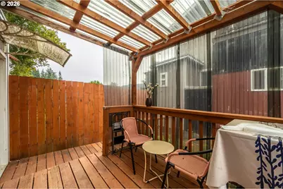 1080 State St, North Bend, OR 97459 - Photo 12
