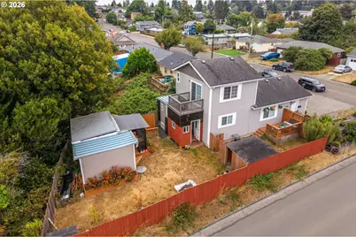 1080 State St, North Bend, OR 97459 - Photo 2
