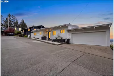 3065 NW Rio Vista Ter, Portland, OR 97210 - Photo 2