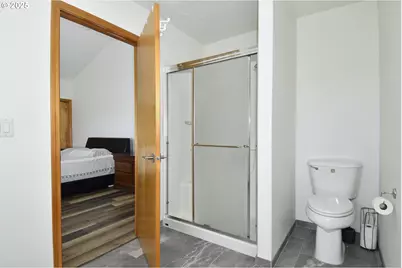 2036 NW Woodland Dr, McMinnville, OR 97128 - Photo 14