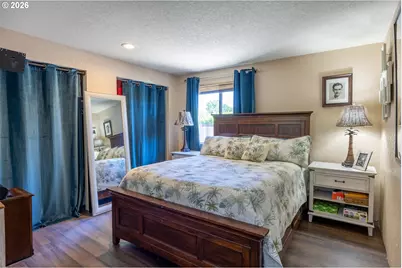 1205 NW Littlewood Ct, Roseburg, OR 97471 - Photo 14