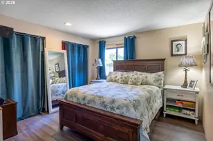 1205 NW Littlewood Ct, Roseburg, OR 97471 - Photo 14