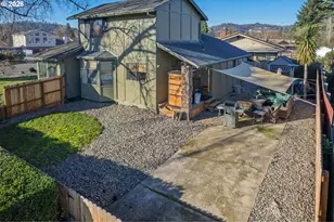 1205 NW Littlewood Ct, Roseburg, OR 97471 - Photo 20
