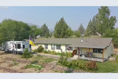250 Schoolhouse Dr, Dayville, OR 97825 - Photo 1
