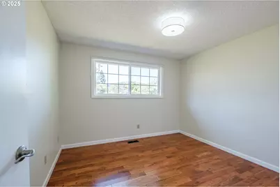 2040 NW 23rd St, Corvallis, OR 97330 - Photo 42