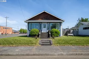 1802 8th St, Tillamook, OR 97141 - Photo 2