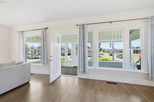 1802 8th St, Tillamook, OR 97141 - Photo 6