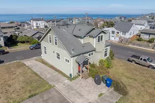 589 W Olive St, Newport, OR 97365 - Photo 40