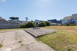 589 W Olive St, Newport, OR 97365 - Photo 30