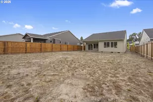 702 Tigerlily St, Silverton, OR 97381 - Photo 36