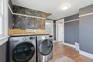 8243 NE Hassalo St, Portland, OR 97220 - Photo 26