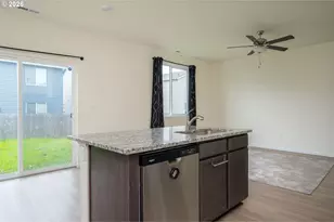 4215 SW Myrtle Ave, Gresham, OR 97080 - Photo 6