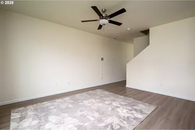 4215 SW Myrtle Ave, Gresham, OR 97080 - Photo 8