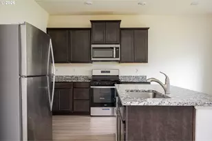 4215 SW Myrtle Ave, Gresham, OR 97080 - Photo 4