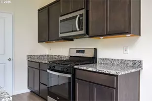 4215 SW Myrtle Ave, Gresham, OR 97080 - Photo 2