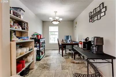 525 21st St, Springfield, OR 97477 - Photo 14