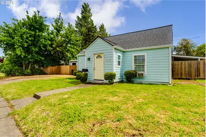 525 21st St, Springfield, OR 97477 - Photo 4
