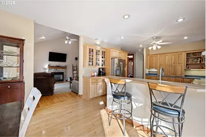 35676 Oak View Dr, Brownsville, OR 97327 - Photo 8