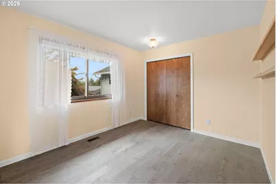 2111 Club House Dr, West Linn, OR 97068 - Photo 20