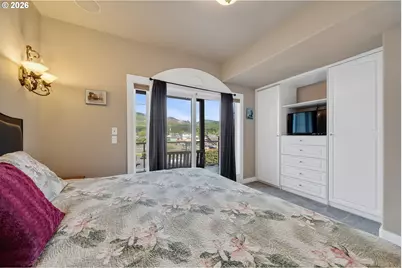 150 N Pacific St, Rockaway Beach, OR 97136 - Photo 24