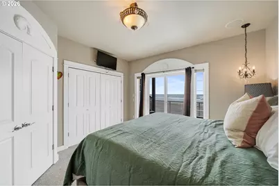 150 N Pacific St, Rockaway Beach, OR 97136 - Photo 18
