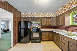 526 S 3rd St, Springfield, OR 97477 - Photo 16