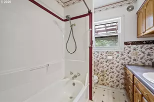526 S 3rd St, Springfield, OR 97477 - Photo 22