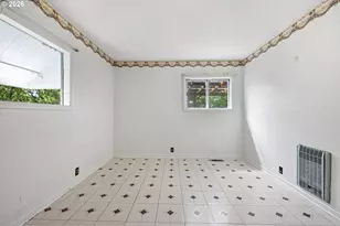 526 S 3rd St, Springfield, OR 97477 - Photo 18