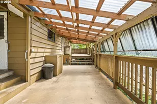 526 S 3rd St, Springfield, OR 97477 - Photo 46