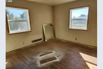 525 N 4th St, Nyssa, OR 97913 - Photo 4