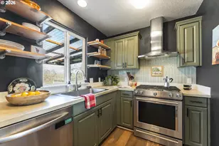 6821 N Armour St, Portland, OR 97203 - Photo 14