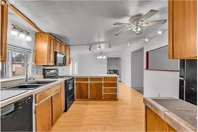 4882 NE Lancaster Dr #127, Salem, OR 97305 - Photo 28