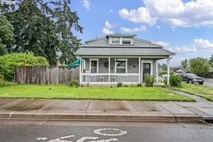 1905 S 6th St, Cottage Grove, OR 97424 - Photo 2