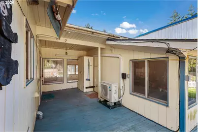 87463 McTimmons Ln, Bandon, OR 97411 - Photo 34