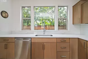 4317 N Borthwick Ave, Portland, OR 97217 - Photo 10