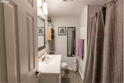 740 65th St, Springfield, OR 97478 - Photo 26