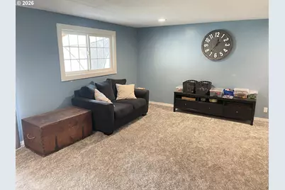740 65th St, Springfield, OR 97478 - Photo 12
